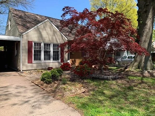 2337 Clark Ave photo 1