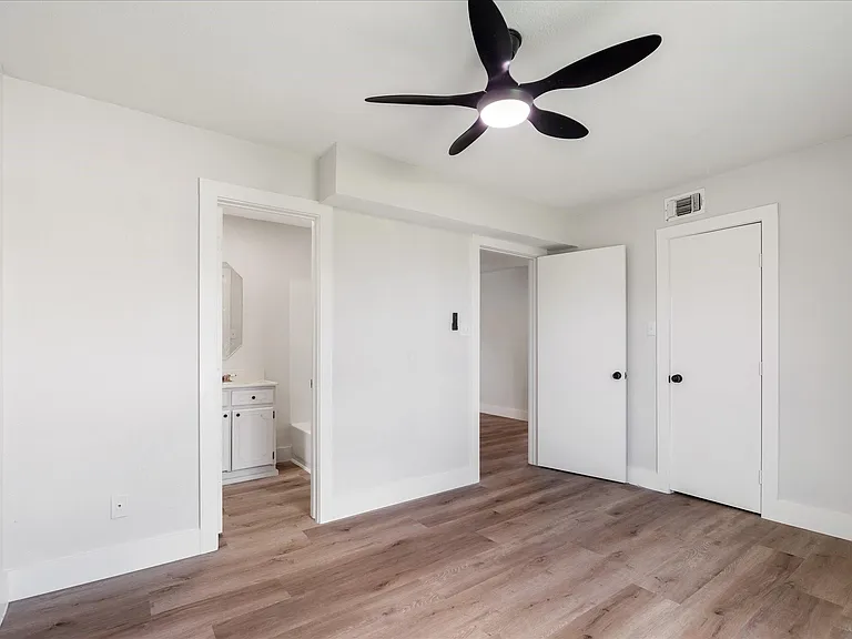7104 Dallas St #1 — Photo 12