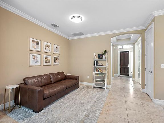 5th image of 1015 BLUFFWOOD DRIVE