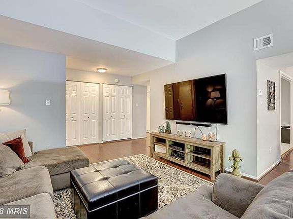 Beautiful floors in the living room