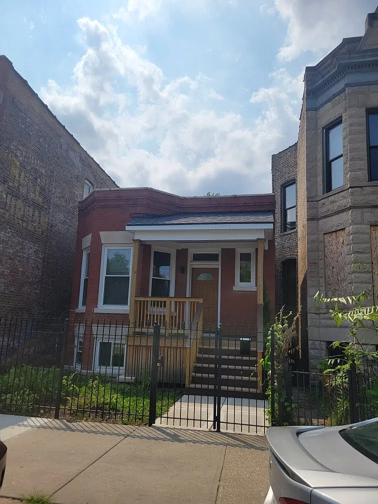 3 bed, 1600 sqft, $2,849 — Photo 1