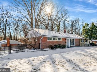 5901 Atteentee Rd, Springfield, VA 22150