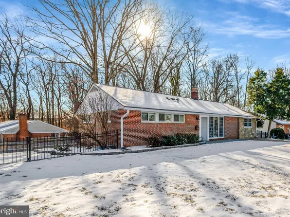 5901 Atteentee Rd, Springfield, VA 22150