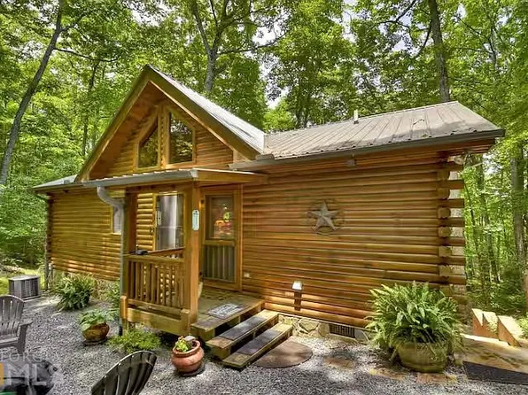 732 Cherry Lake Dr, Ellijay, GA 30540