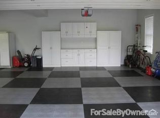 10 Cattail Ct, Lititz, PA 17543