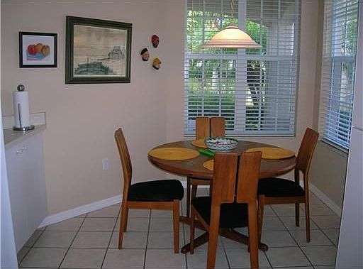 5th image of 1485 Riverdale Dr