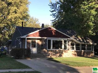 115 S Pine St, Vermillion, SD 57069