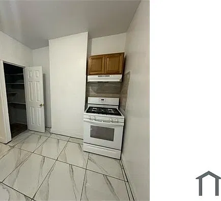 3 bed, $2,800 — Photo 3