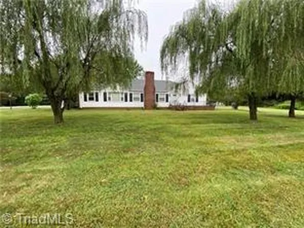 510 E King St, King, NC 27021