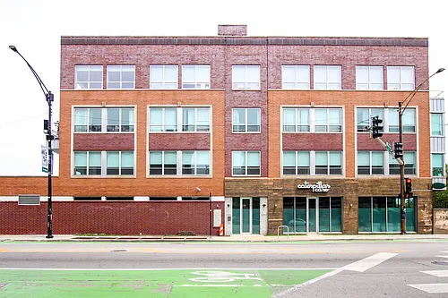 1001 N Milwaukee Ave Photo 1
