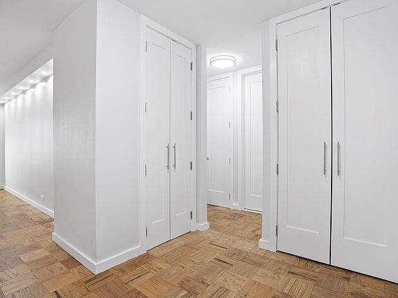 4th image of 159 W 53rd St APT 26F
