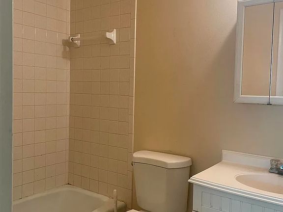 5th image of 420 W Palm St #25