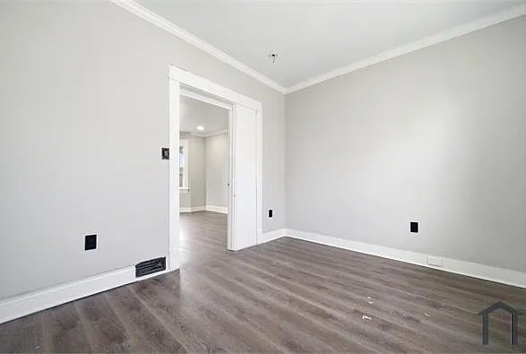 1153 E 74th St #1 — Photo 19