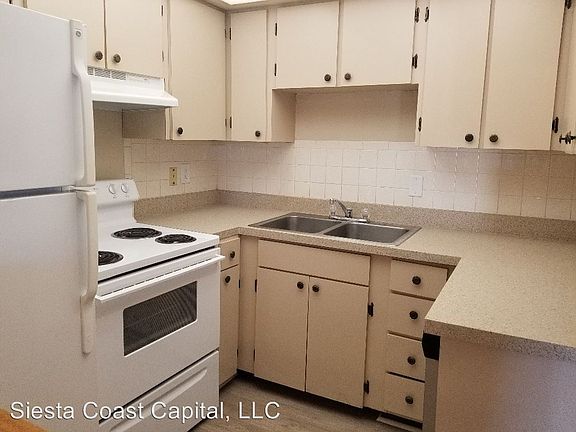 5th image of 1320 Moreland Dr Unit 27