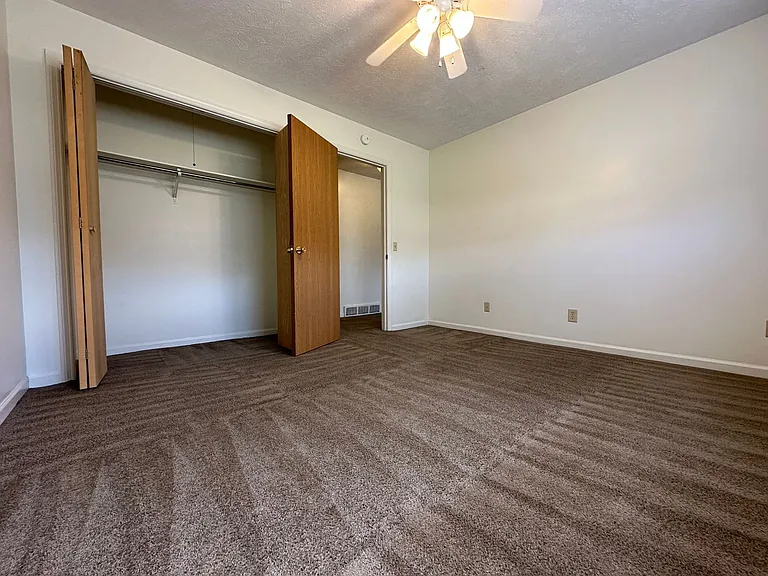 108 College Park Ct — Photo 24