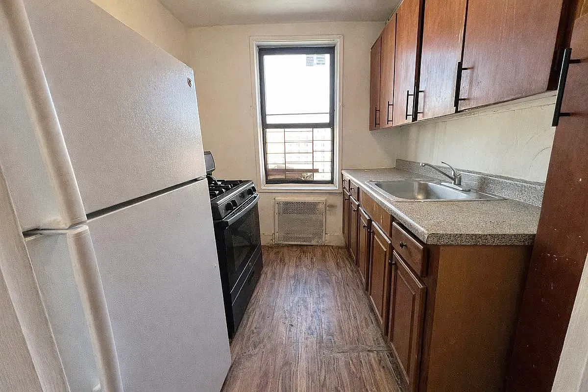 270 Clarkson Avenue — Photo 2