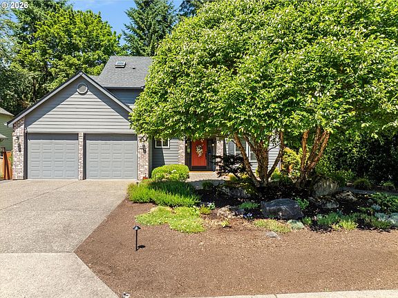 2nd image of 8125 SW Kingfisher Way