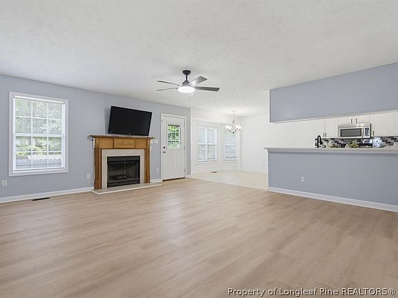 4th image of 205 Woodland Dr