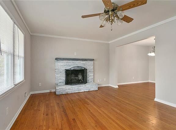 3rd image of 4019 S Leslie St