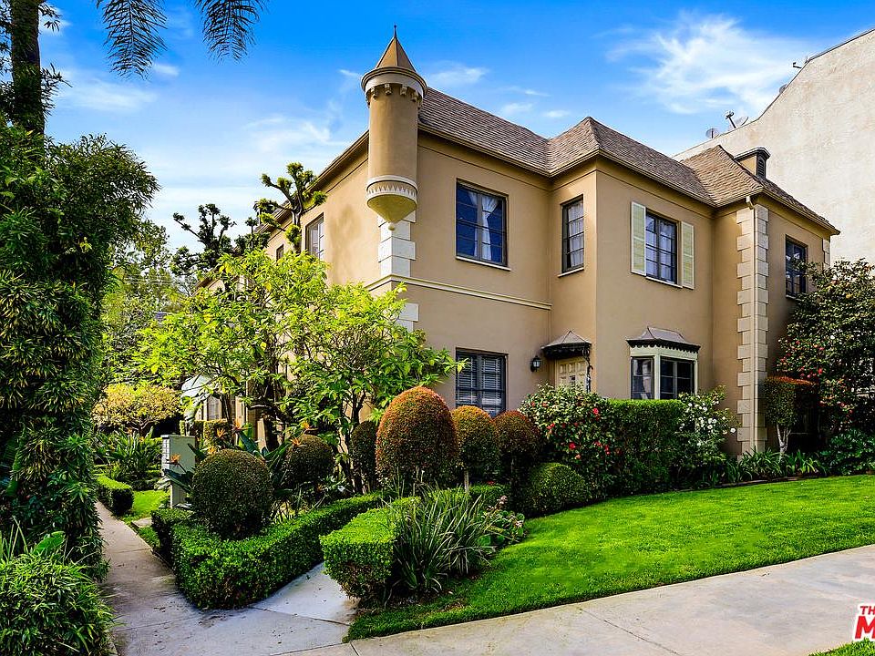 1st image of 2101 N Beachwood Dr