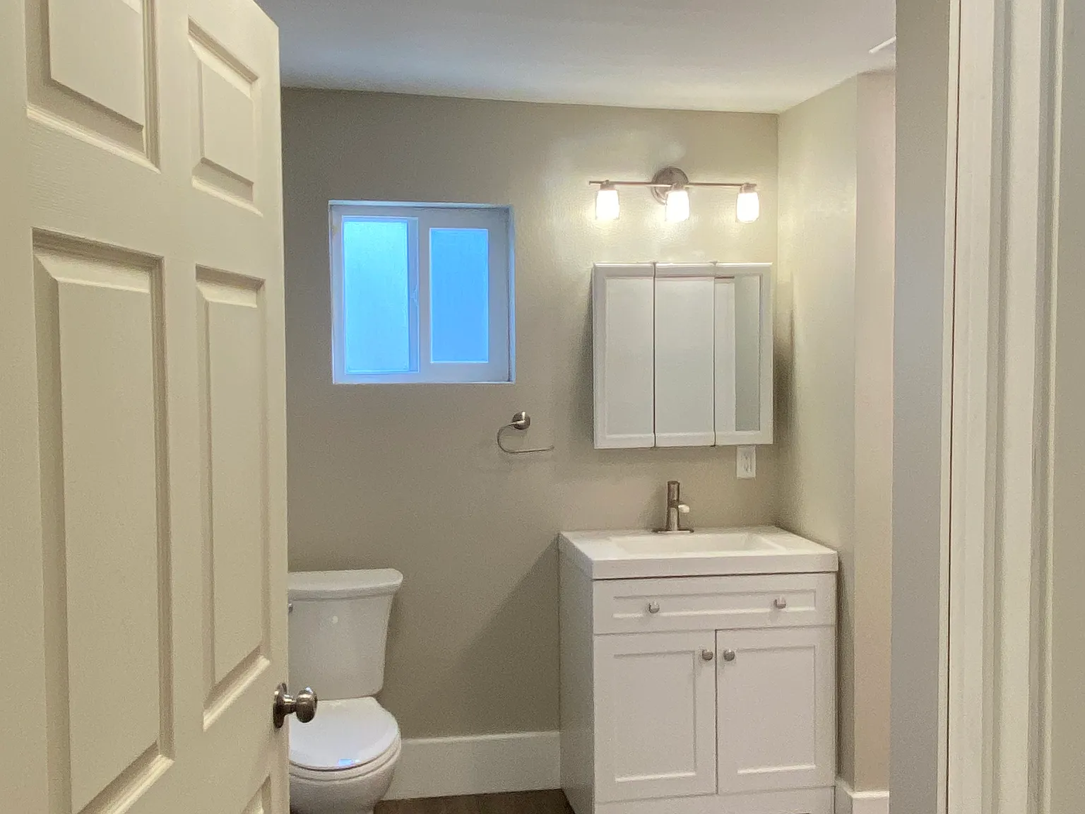 Studio, 525 sqft, $1,325 — Photo 4