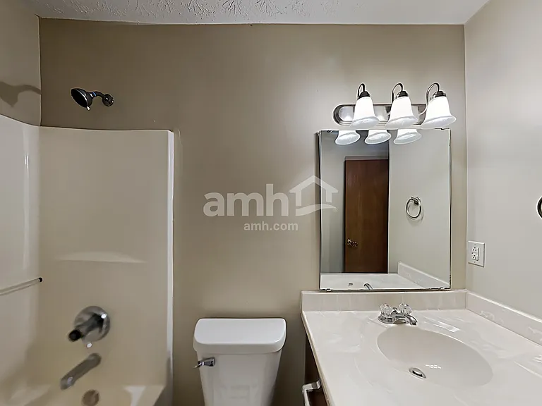8255 Captain Dr — Photo 8