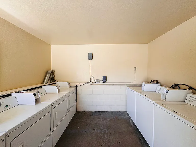 213 N 3rd St #13 — Photo 12