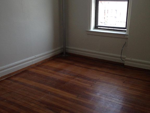 3rd image of 2036 41st St