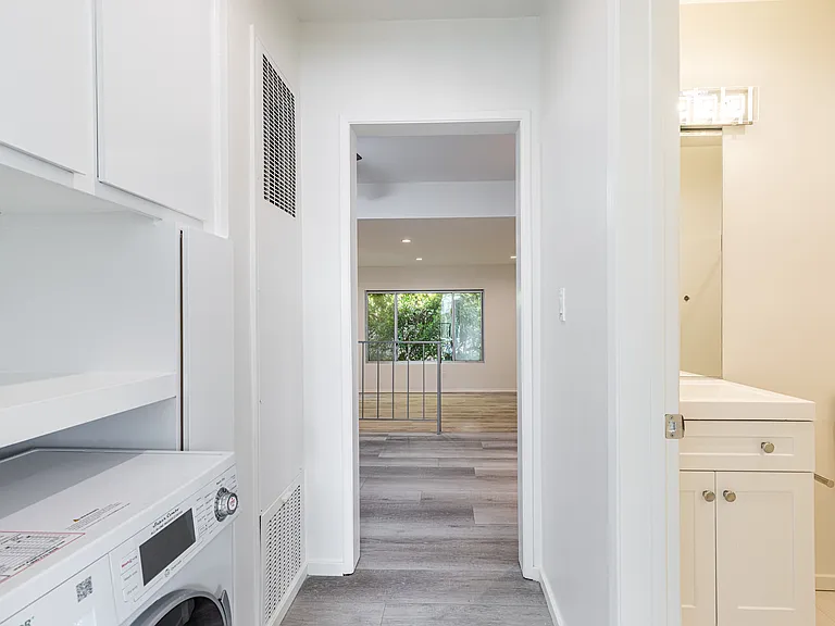 1025 9th St #7 — Photo 3