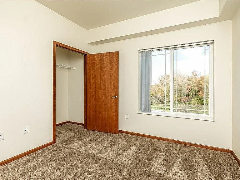 Village Pointe — Photo 9