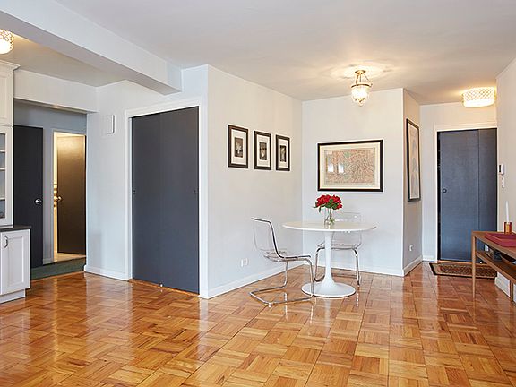 2nd image of 33 Greenwich Ave APT 7D