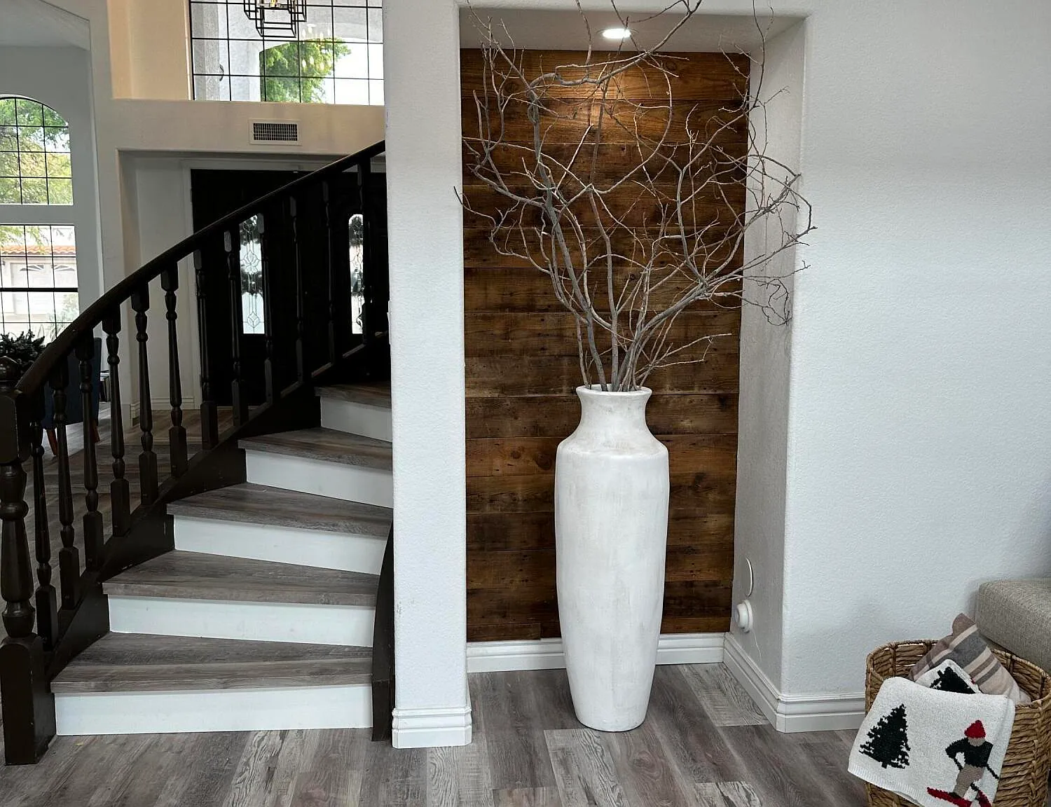 5 bed, 3.5 bath, 3720 sqft, $5,900 — Photo 4