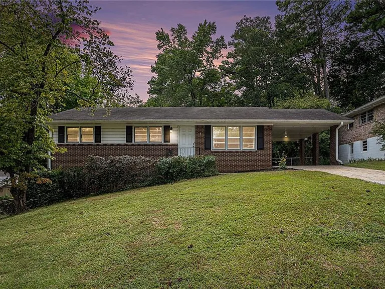 2839 Concord Dr — Photo 1