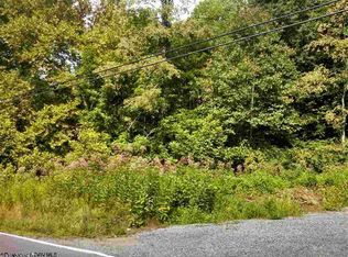 1621 River Rd, Morgantown, WV 26501