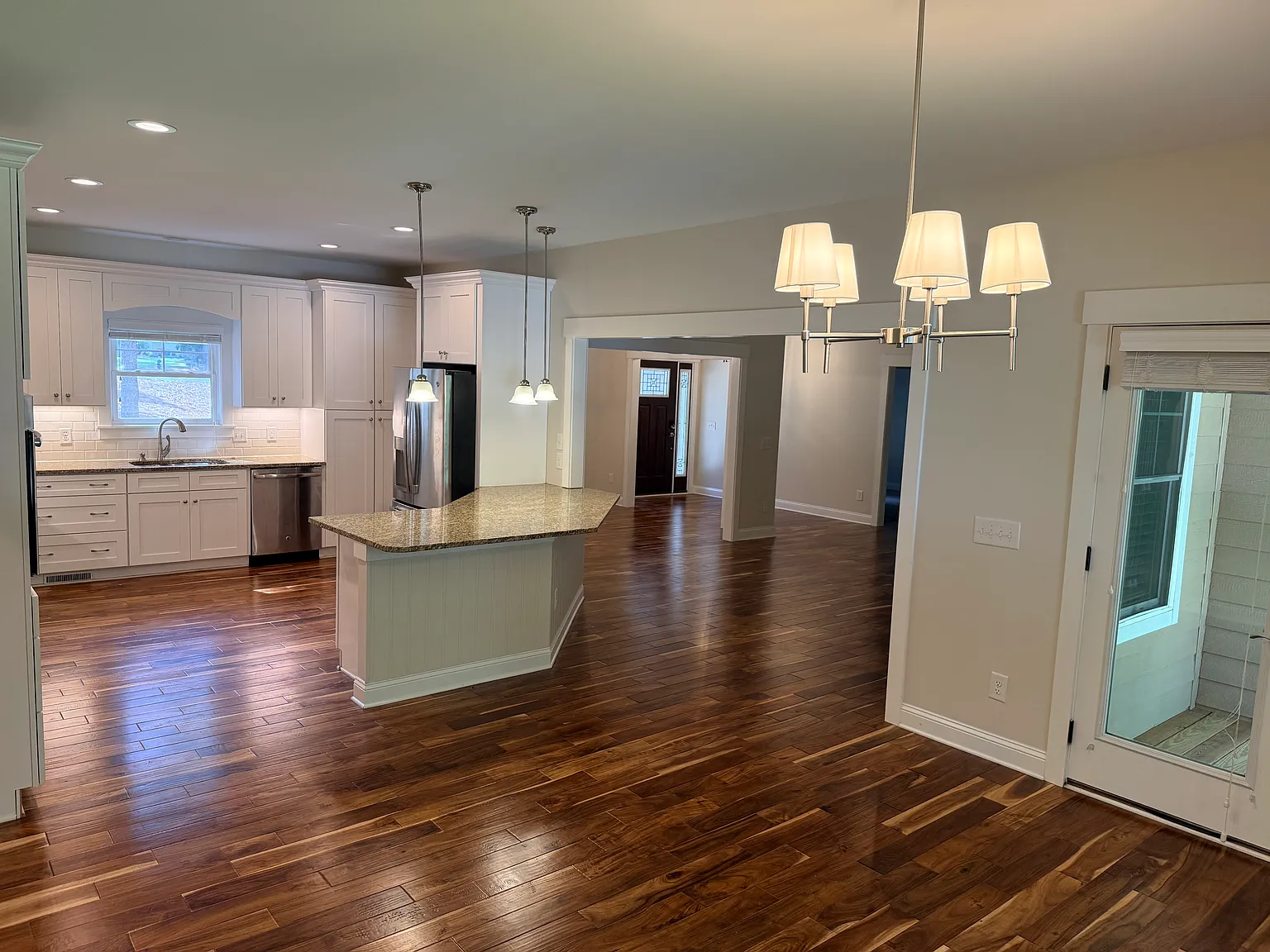 255 Midland Rd — Photo 4