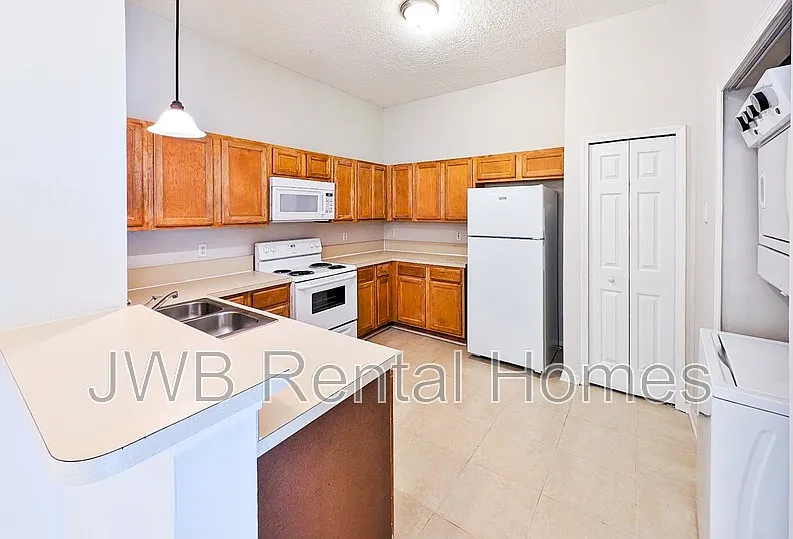 Westside — Photo 3