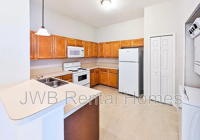 1423 Manotak Point Dr #102 — Photo 3