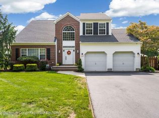 1367 Gillian Ct, Toms River, NJ