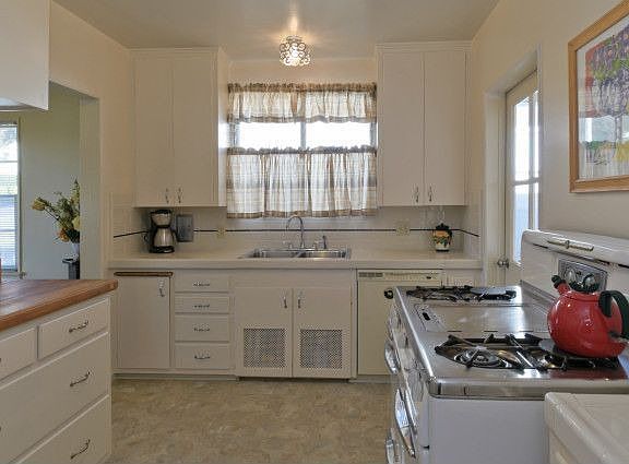 4th image of 5284 Ellenwood Dr