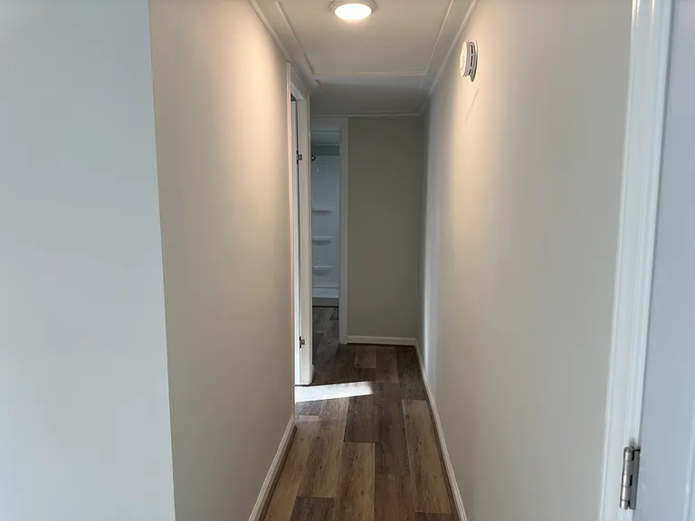 72 Rolandale Ln — Photo 8