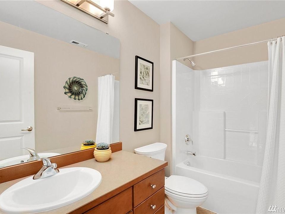1st image of 21245 40th Pl S