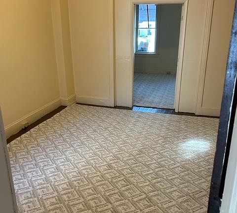 5th image of 912 W King St Floor 1