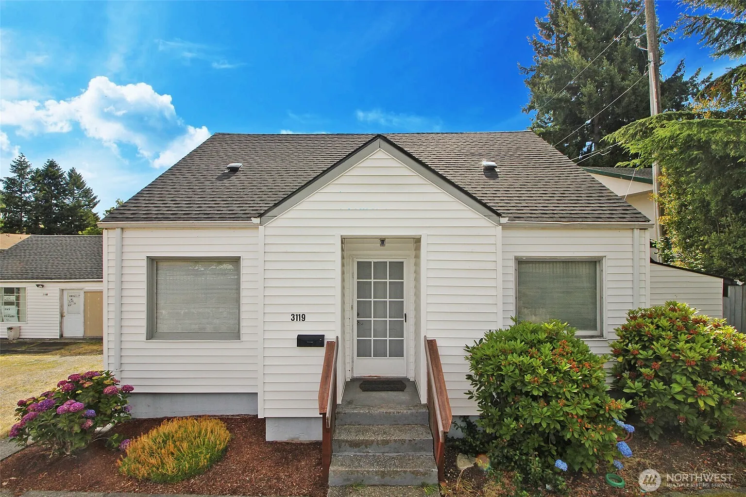 3119 Bridgeport Way W photo 1