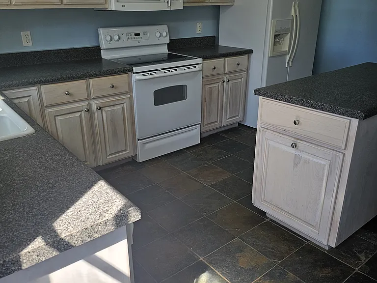 104 Finley Rd — Photo 8