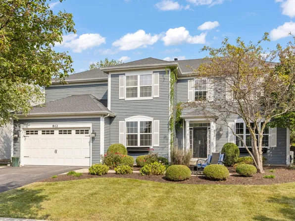 812 Metropolitan Ave, Bolingbrook, IL 60490
