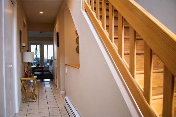 3rd image of 260 Loretta Ln