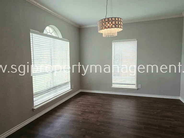 1513 Lodengreen Ct — Photo 5