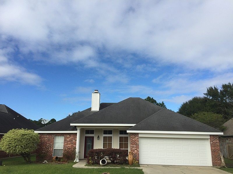 1st image of 412 Crest Cir