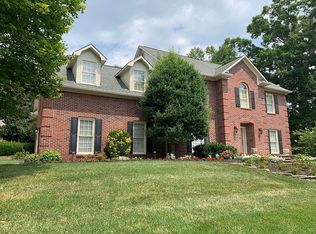828 Foxfield Ln, Knoxville, TN 37922