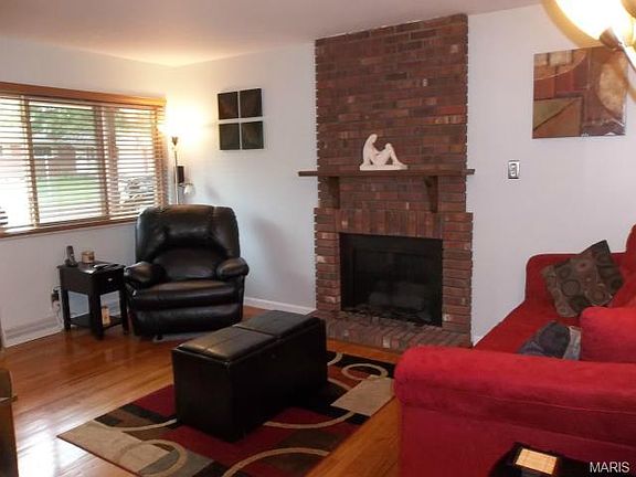 4th image of 579 Clager Dr